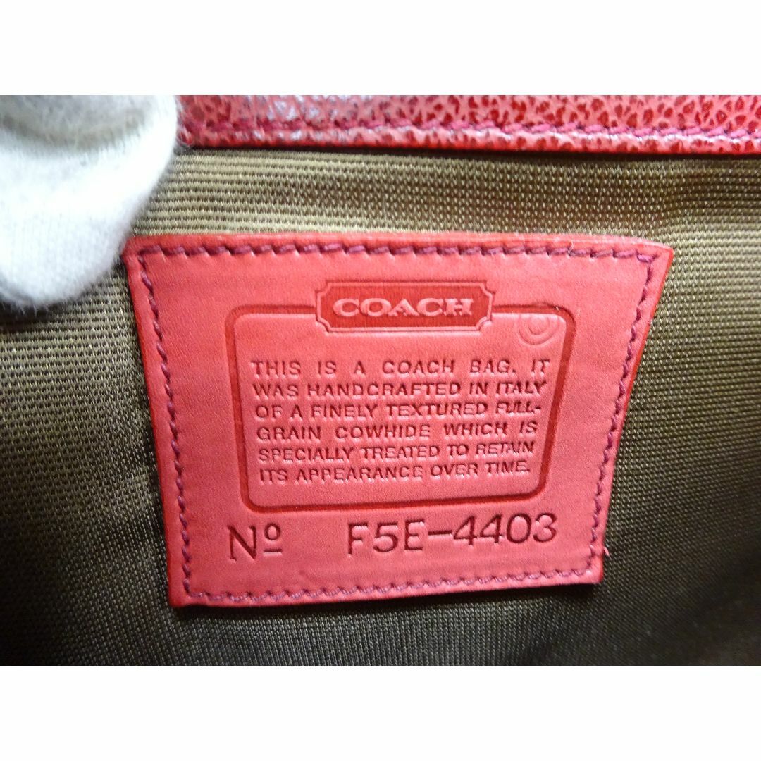 COACH(コーチ)のK博020/ COACH オールドコーチ レザー レッド系 レディースのバッグ(ショルダーバッグ)の商品写真