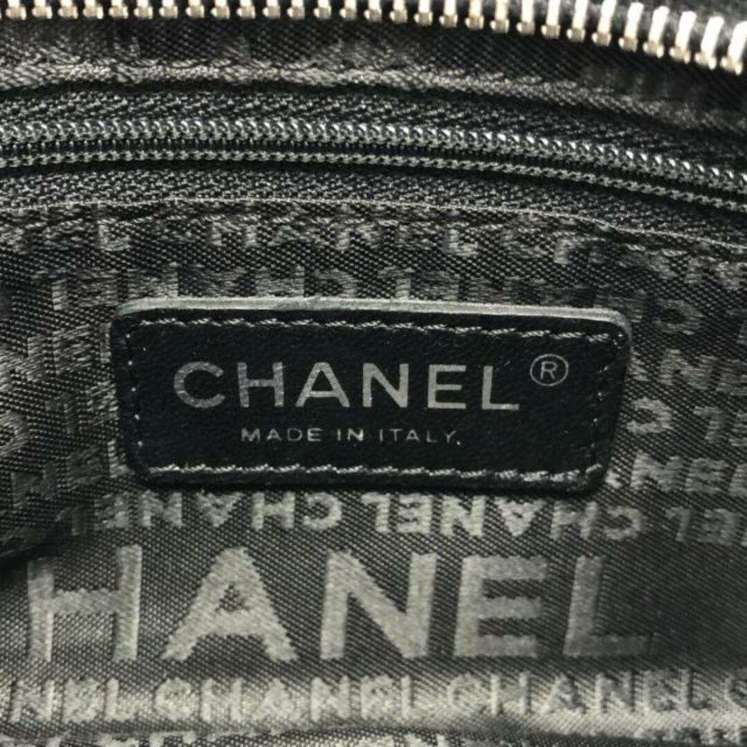 CHANEL(シャネル)のCHANEL(シャネル) ショルダーバッグ カメリア/No5/チョコバー 黒 シルバー金具/チェーンショルダー ラムスキン×エナメル（レザー） レディースのバッグ(ショルダーバッグ)の商品写真