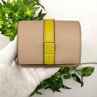 ロエベ(LOEWE)のロエベ 三つ折り財布 トライフォールドウォレット ベージュ イエロー(財布)