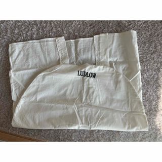 LUDLOW - ラドロー　ロゴ刺繍　洋服カバー　LUDLOW