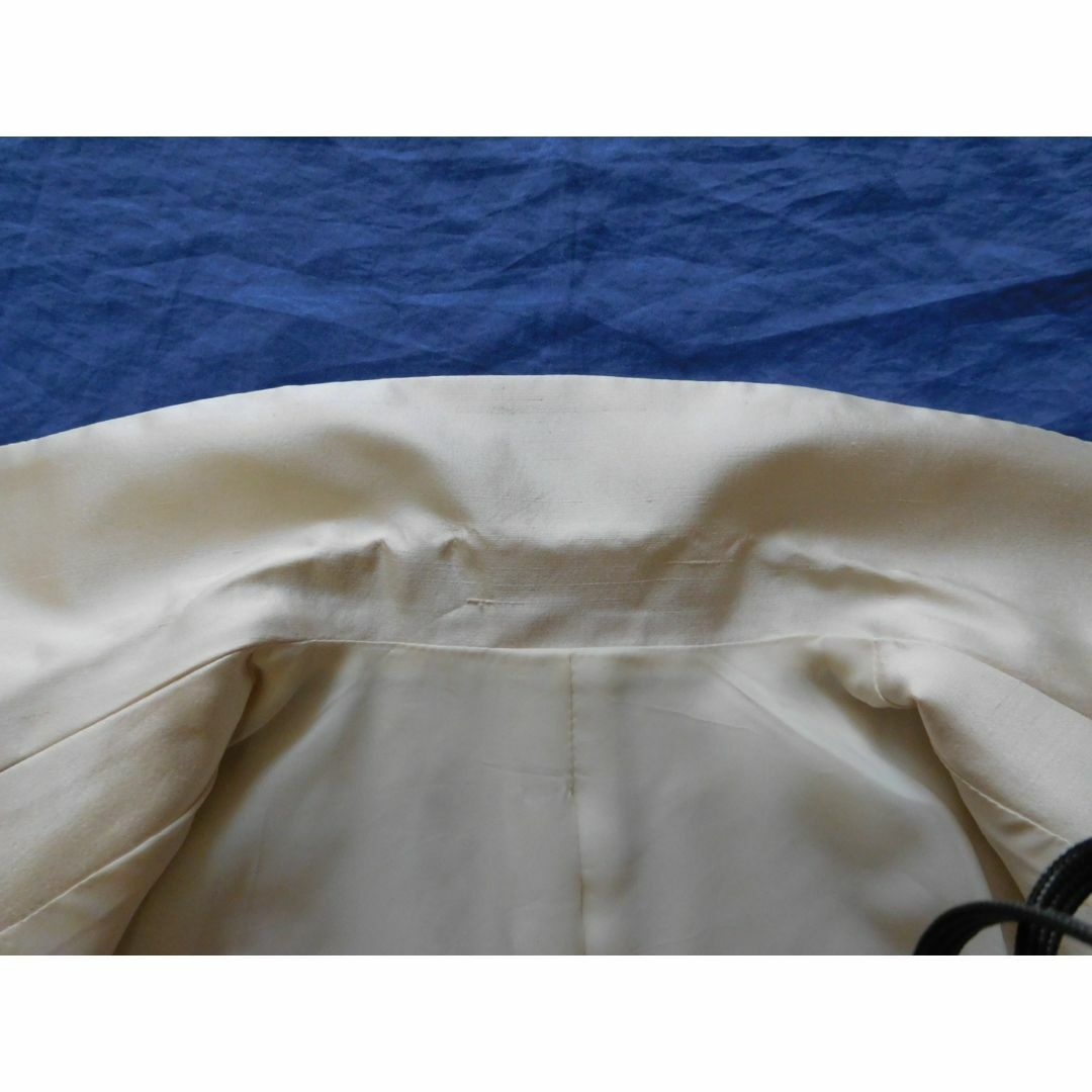Harrods(ハロッズ)のハロッズ ジャケット オフホワイト レディースのジャケット/アウター(テーラードジャケット)の商品写真