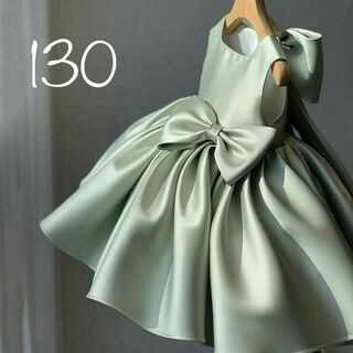 130 ワンピース　キッズドレス　緑　グリーン　リボン(ドレス/フォーマル)