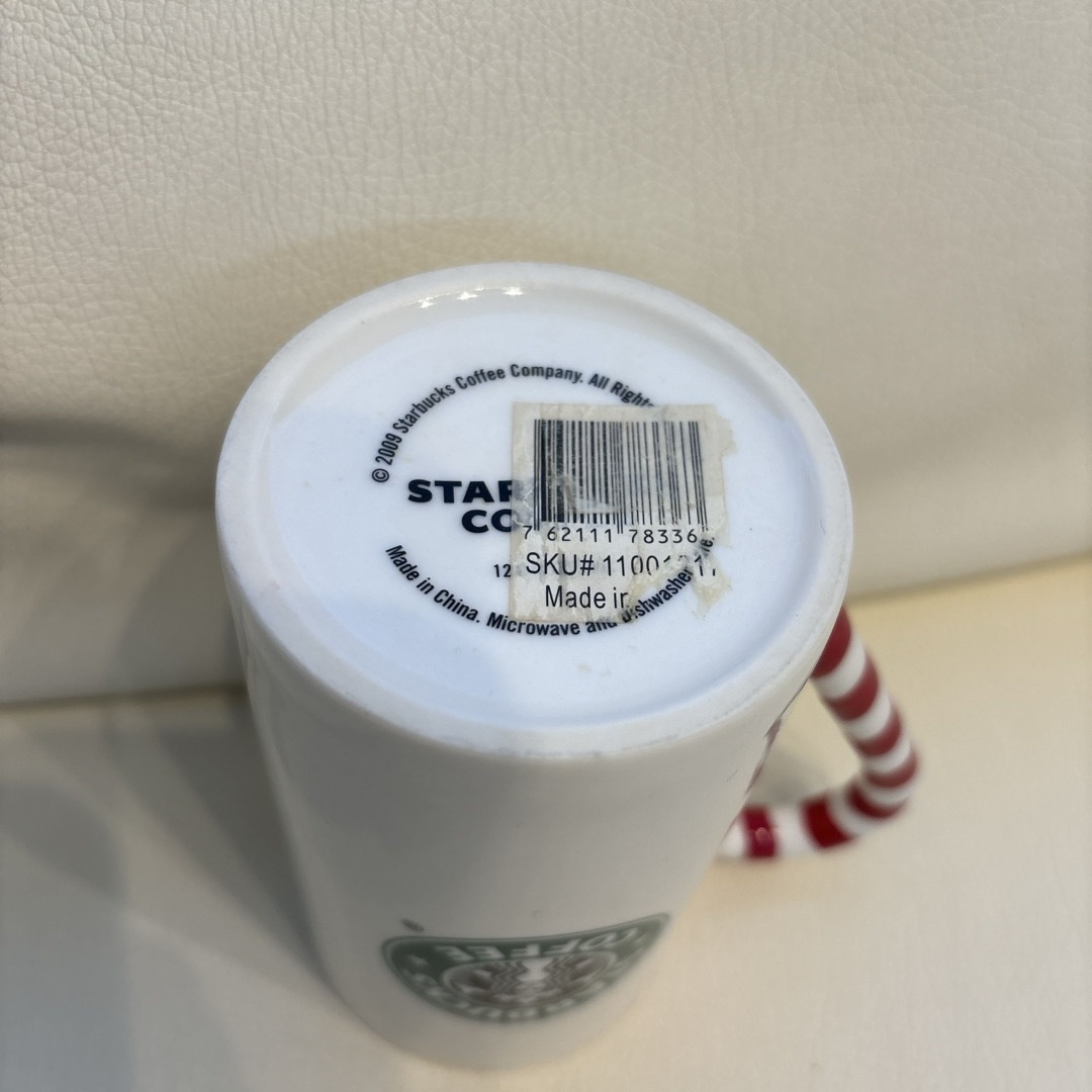 Starbucks Coffee(スターバックスコーヒー)の美品　スターバックス　クリスマス　マグカップ インテリア/住まい/日用品のキッチン/食器(グラス/カップ)の商品写真