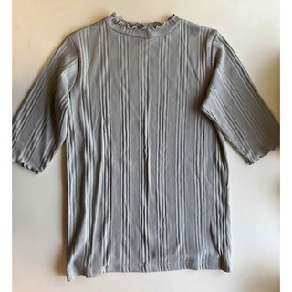 プリーツ　トップス　サイズM(Tシャツ/カットソー(半袖/袖なし))