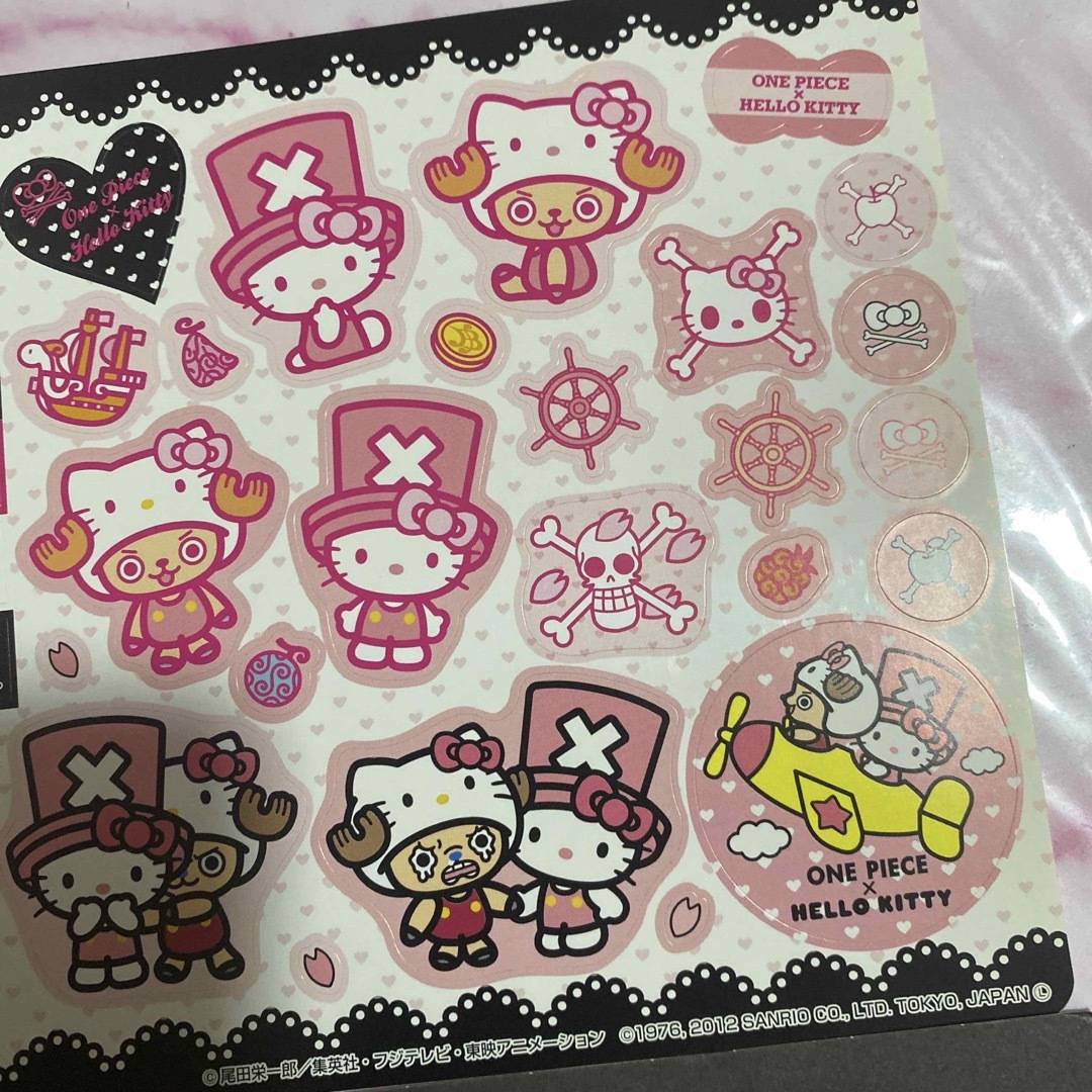 ハローキティ(ハローキティ)のONE PIECE チョッパー　HELLO KITTY キティー　コラボ　シール エンタメ/ホビーのおもちゃ/ぬいぐるみ(キャラクターグッズ)の商品写真