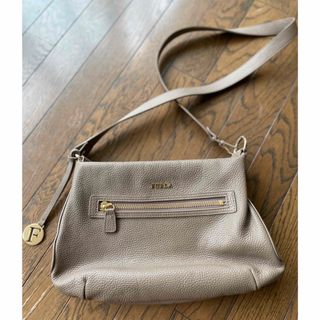 フルラ(Furla)のFURLA　フルラ　ショルダーバッグ　ベージュ(ショルダーバッグ)