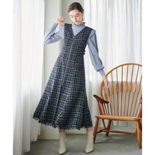 アンドクチュール(And Couture)のand couture ファンシーツィードＶジャンスカ(ロングワンピース/マキシワンピース)