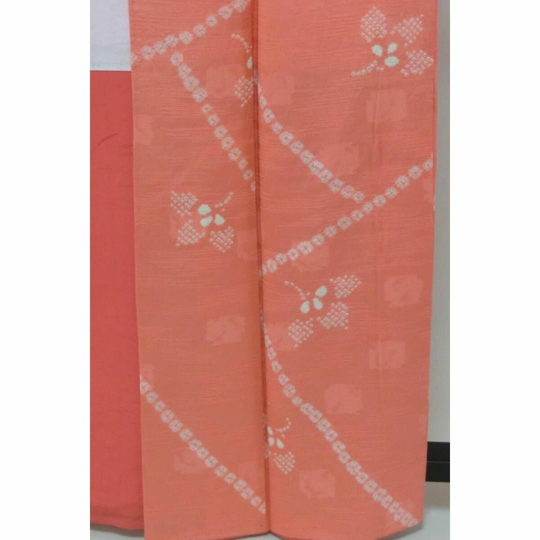 【Q0744】Ｓお仕立て上がり正絹小紋　甘いピンクオレンジ地に花柄　絞り入り レディースの水着/浴衣(着物)の商品写真