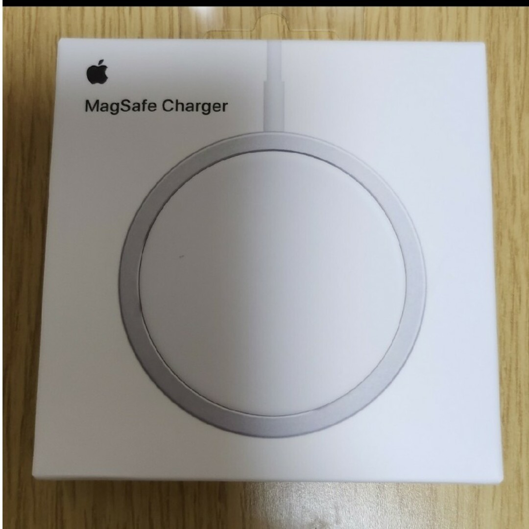 Apple(アップル)のAPPLE純正品　magsafe スマホ/家電/カメラのスマートフォン/携帯電話(バッテリー/充電器)の商品写真