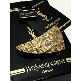 Yves Saint Laurent(ブローチ/コサージュ)のフリマアイテム一覧 Yves Saint Laurent(ブローチ/コサージュ)のフリマアイテム一覧