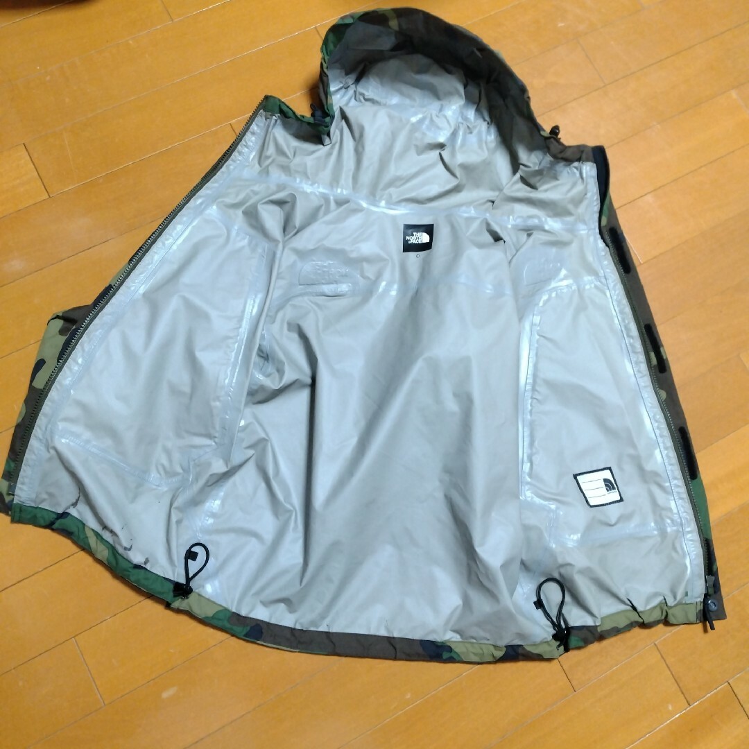 THE NORTH FACE(ザノースフェイス)のノースフェイス☆カモフラ　ドットショットジャケット  130センチ キッズ/ベビー/マタニティのキッズ服男の子用(90cm~)(ジャケット/上着)の商品写真