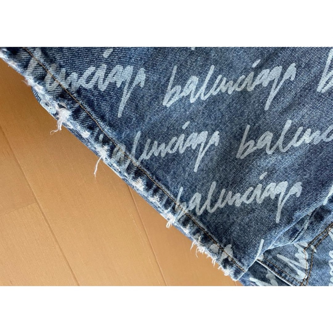 Balenciaga(バレンシアガ)のBALENCIAGA  JEANS  バレンシアガジーンズ　BTS着用モデル メンズのパンツ(デニム/ジーンズ)の商品写真