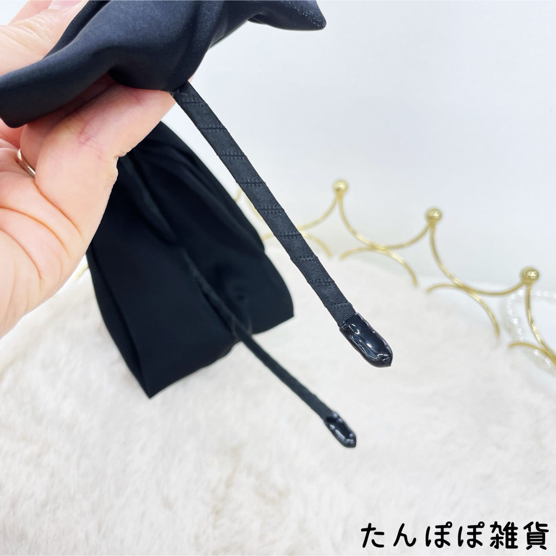 激安12カチューシャ　大きめサテン二重リボン　細め幅　上品　お洒落　可愛い　黒色 レディースのヘアアクセサリー(カチューシャ)の商品写真