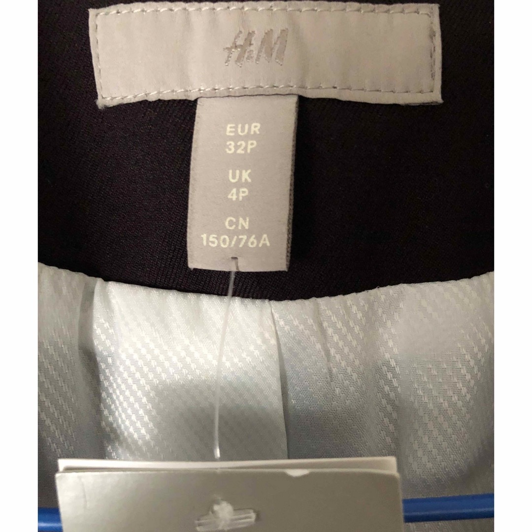 H&M(エイチアンドエム)のH&M ダークパープル　ジャケット　新品タグ付 レディースのジャケット/アウター(テーラードジャケット)の商品写真