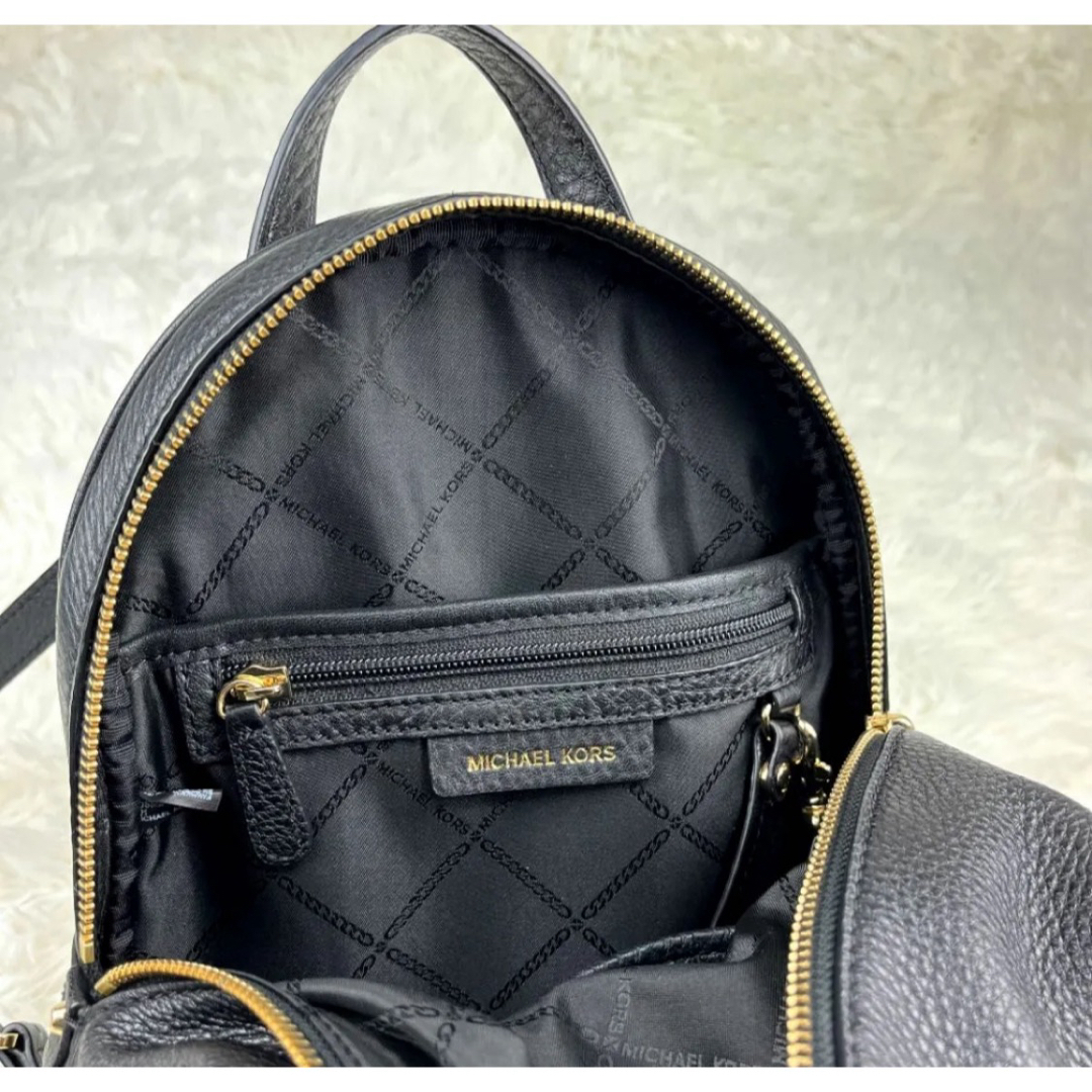Michael Kors(マイケルコース)の未使用級✨マイケルコース　レザー　リュック　ブラック　お洒落　大人　上品　人気 レディースのバッグ(リュック/バックパック)の商品写真