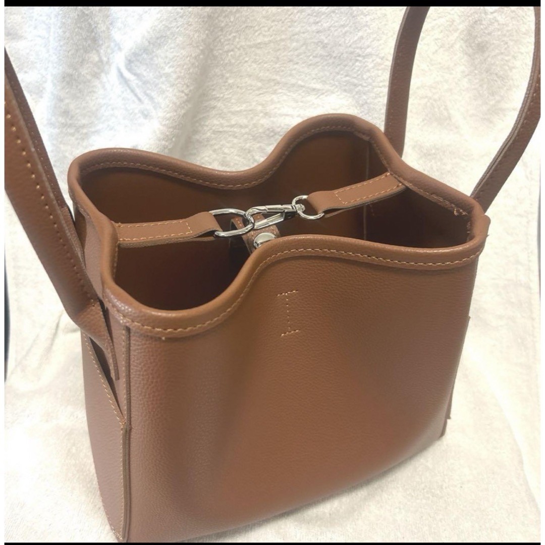 新品 JISTORY ハンドバッグ ブラウン　バッグインバッグ付き 完売品 レディースのバッグ(ハンドバッグ)の商品写真