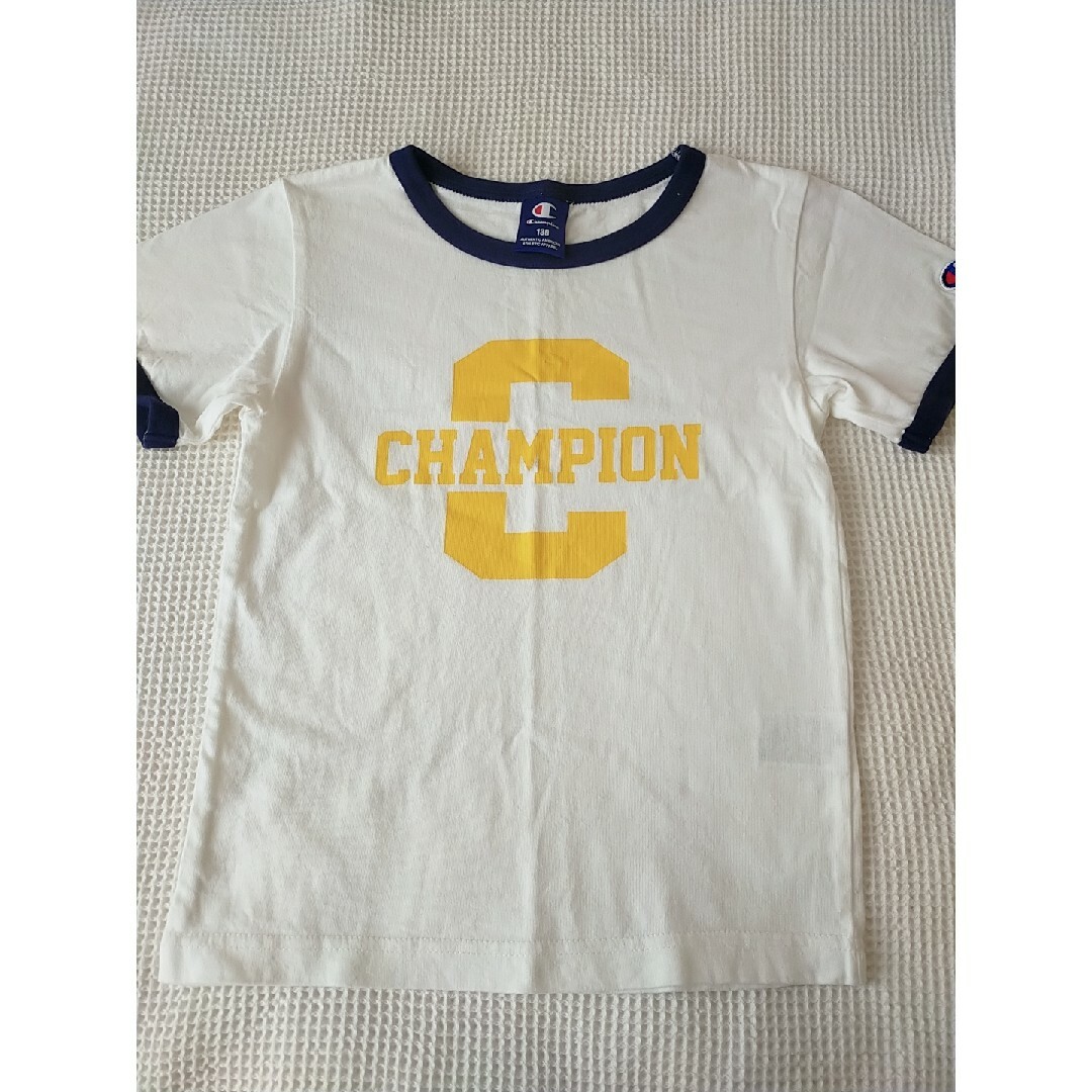 Champion(チャンピオン)の男の子130Tシャツ二点セット　半袖　チャンピオン　サンカンシオン キッズ/ベビー/マタニティのキッズ服男の子用(90cm~)(Tシャツ/カットソー)の商品写真