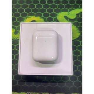 アップル(Apple)のApple AirPods  第2世代　充電ケース　• ワイヤレス充電(ヘッドフォン/イヤフォン)