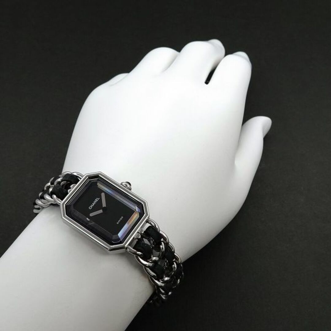 CHANEL(シャネル)のシャネル CHANEL プルミエール Mサイズ H0451 ヴィンテージ レディース 腕時計 ブラック シルバー クォーツ VLP 90223376 レディースのファッション小物(腕時計)の商品写真