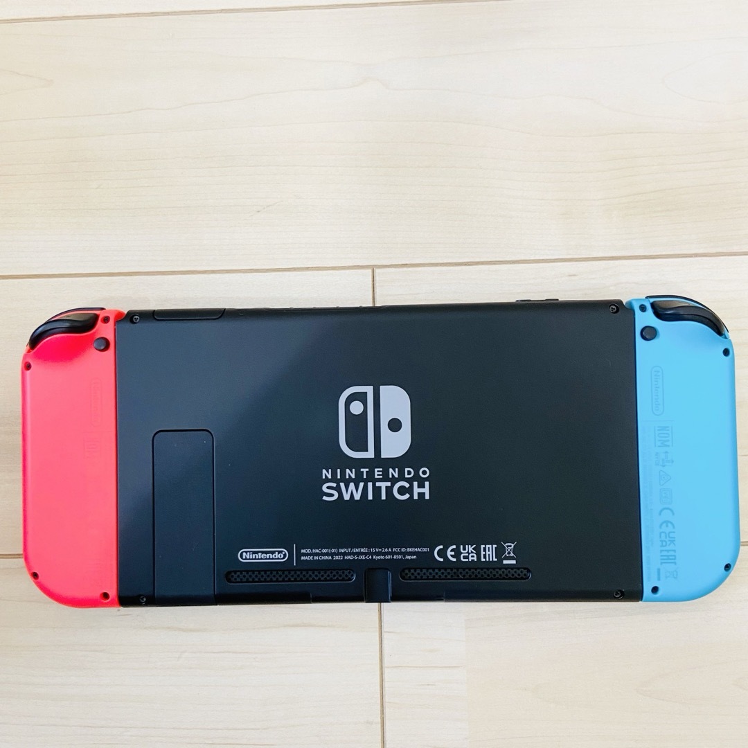 Nintendo Switch(ニンテンドースイッチ)の【未使用に近い】バッテリー強化版　Nintendo Switch スイッチ　本体 エンタメ/ホビーのゲームソフト/ゲーム機本体(家庭用ゲーム機本体)の商品写真