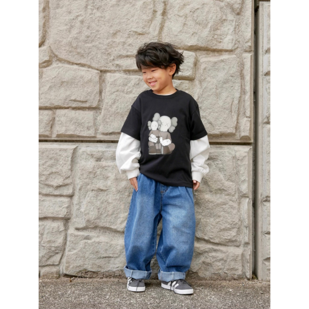 UNIQLO(ユニクロ)の新品 UNIQLOカウズ キッズTシャツ 130cm キッズ/ベビー/マタニティのキッズ服男の子用(90cm~)(Tシャツ/カットソー)の商品写真
