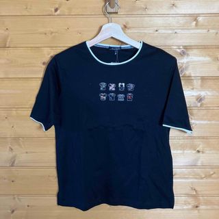 ●新品　刺繍　デザインカットソー　Tシャツ 　ブラック(Tシャツ(半袖/袖なし))