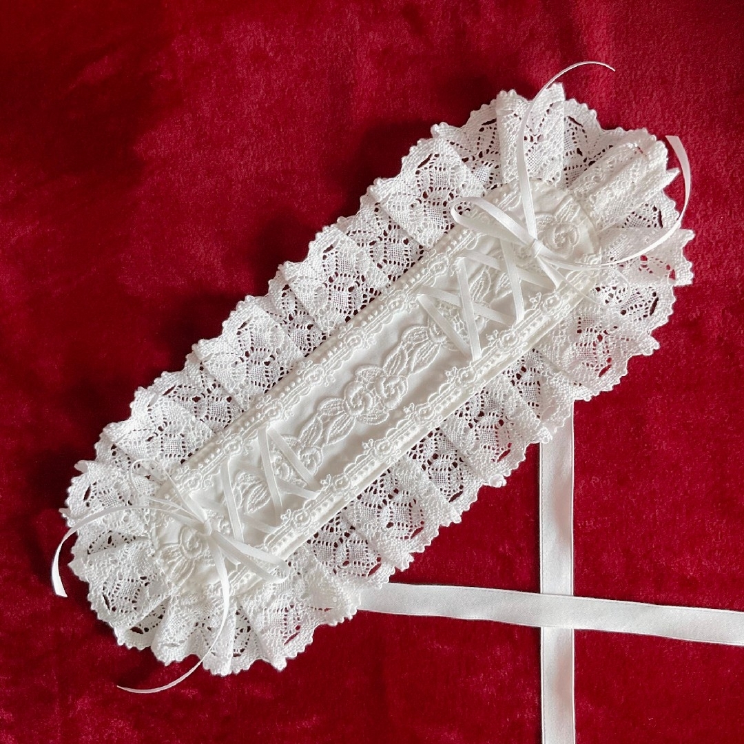 バラレースのサイド編み上げヘッドドレス オフ白 ハンドメイドのアクセサリー(ヘアアクセサリー)の商品写真
