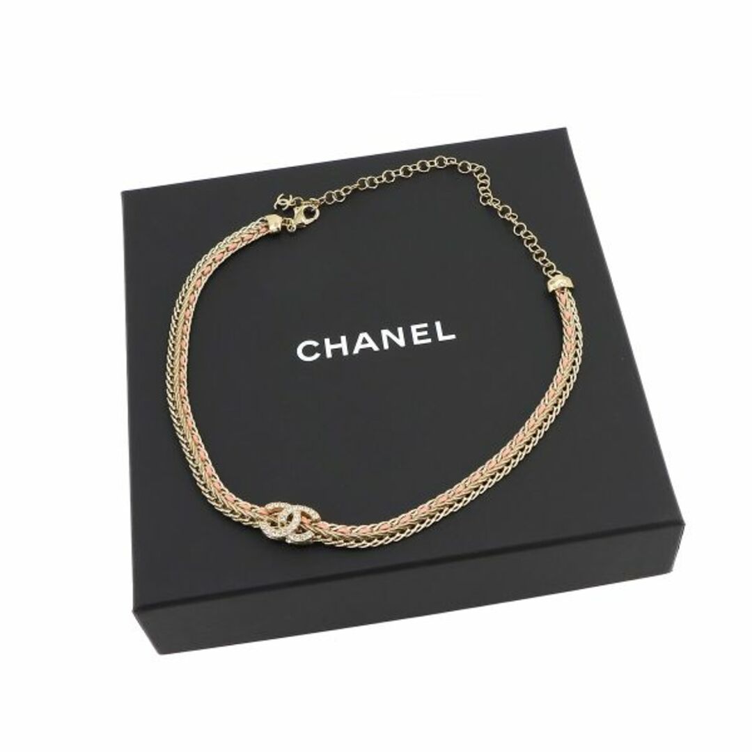 CHANEL(シャネル)の未使用 展示品 シャネル CHANEL ココマーク ネックレス チョーカー ラインストーン ゴールド B22S アクセサリー VLP 90231963 レディースのアクセサリー(ネックレス)の商品写真