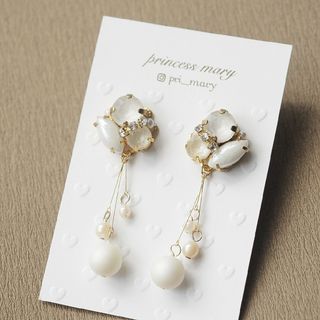 残り①金属ピアスのみ》揺れる白パール♡white bijouピアス(ピアス)