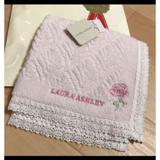 新品　Laura Ashley  タオルハンカチ　ハンカチ　タオル(ハンカチ)