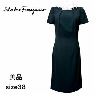 Salvatore Ferragamo - 極美品⭐︎サルヴァトーレフェラガモワンピース高級ウール100% 裏地ロゴ膝丈M