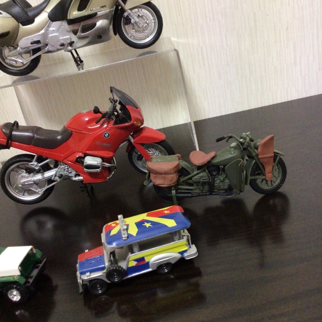 バイク　車　模型 エンタメ/ホビーのおもちゃ/ぬいぐるみ(模型/プラモデル)の商品写真