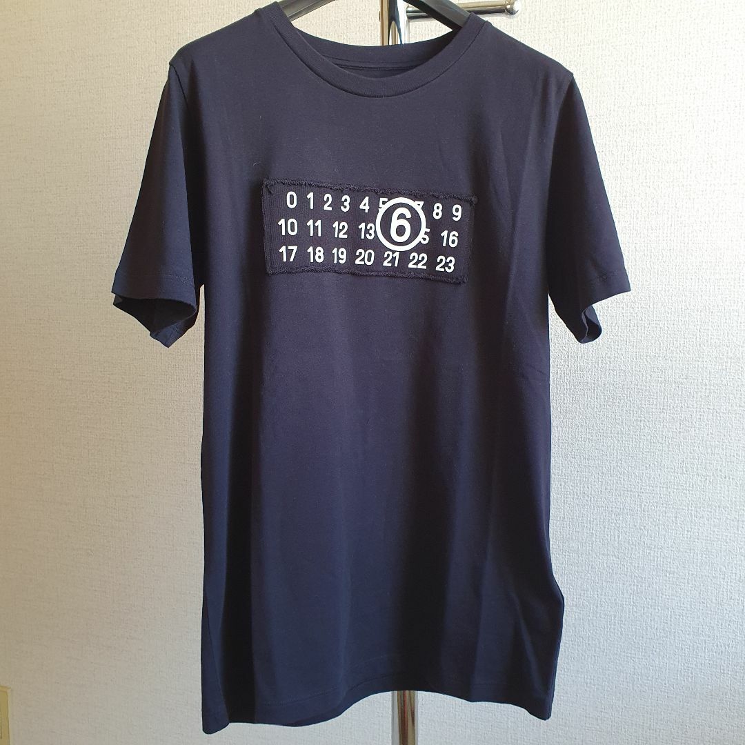 【新品・未使用】MM6　 KidsナンバーモチーフTシャツ　black　16Y キッズ/ベビー/マタニティのキッズ服女の子用(90cm~)(Tシャツ/カットソー)の商品写真