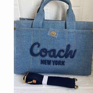 コーチ(COACH)のCOACH   カーゴトート  インディゴ　デニム ショルダー(トートバッグ)