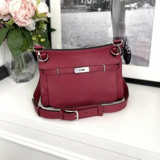 エルメス(Hermes)の美品 HERMES エルメス ジプシエール28 ヴォースイフト レッド(ショルダーバッグ)