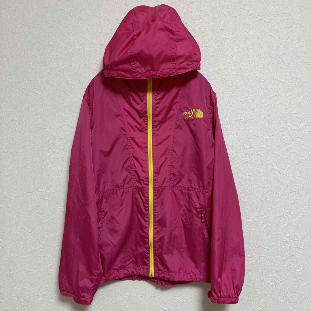 THE NORTH FACE(ザノースフェイス)のノースフェイス ナイロンジャケット キッズ 150 ピンク キッズ/ベビー/マタニティのキッズ服女の子用(90cm~)(ジャケット/上着)の商品写真