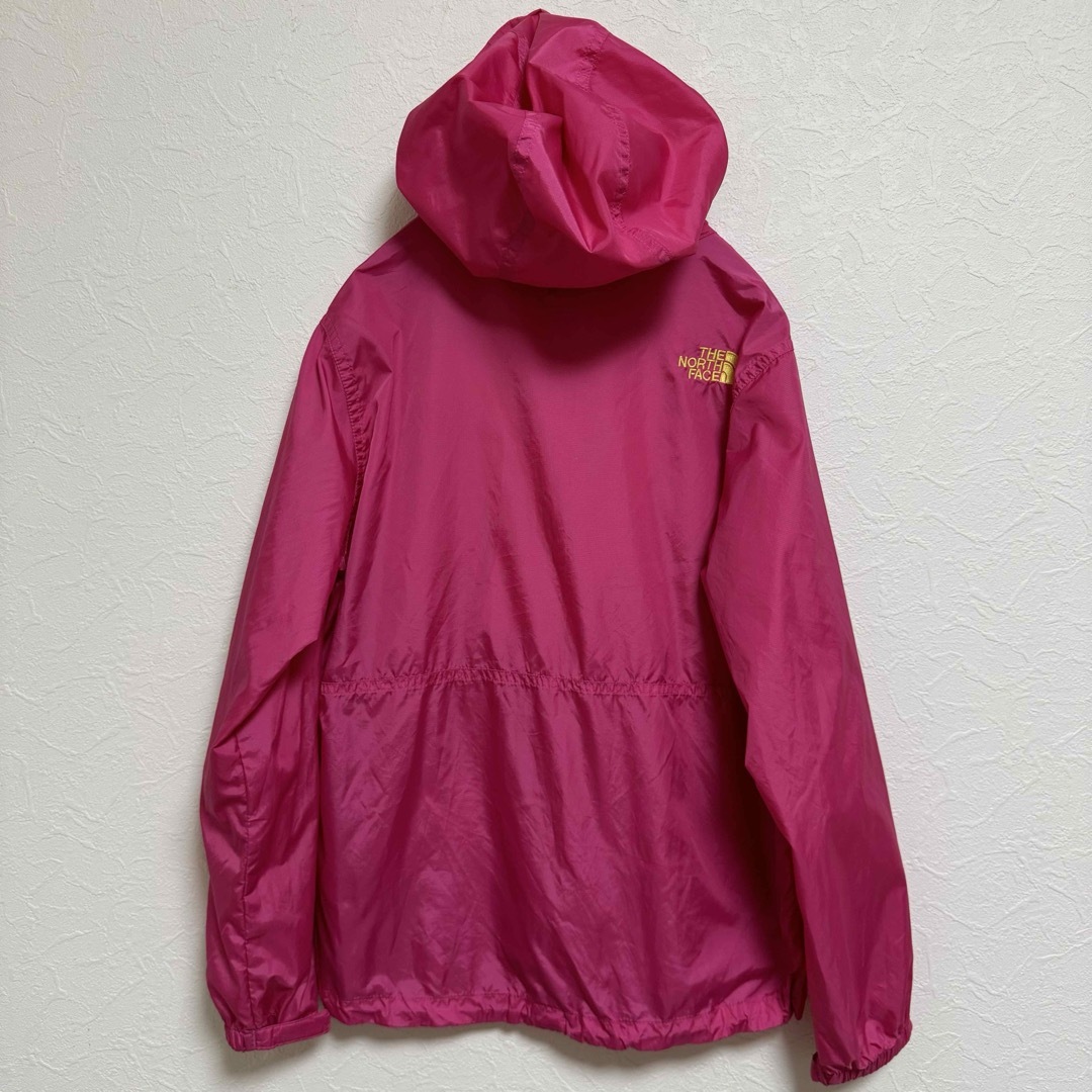 THE NORTH FACE(ザノースフェイス)のノースフェイス ナイロンジャケット キッズ 150 ピンク キッズ/ベビー/マタニティのキッズ服女の子用(90cm~)(ジャケット/上着)の商品写真