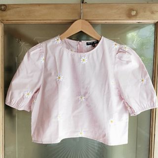 シスタージェーン(sister jane)のSISTARJANE   マーガレット刺繍プルオーバー(カットソー(半袖/袖なし))