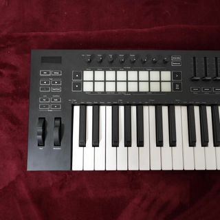 【7660】 novation launchkey 49 MK3 MIDI(キーボード/シンセサイザー)