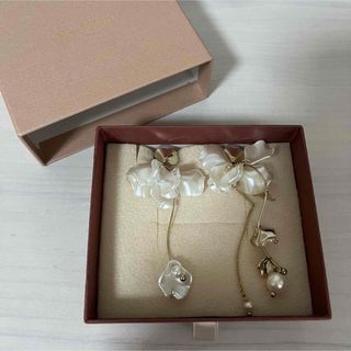 ハーリップトゥ(Her lip to)のClear Flower Gold Tone Earrings(イヤリング)