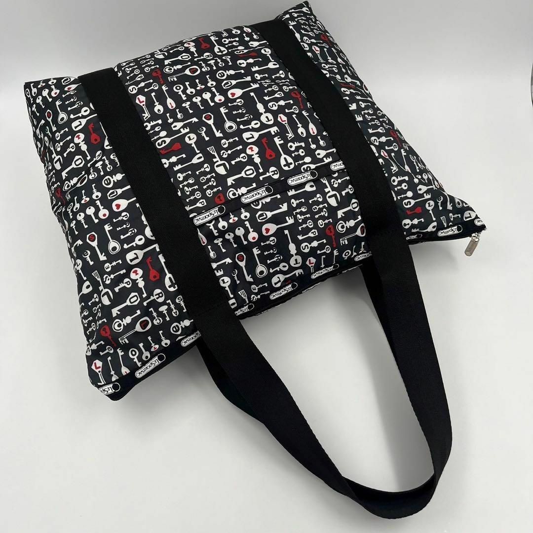 LeSportsac(レスポートサック)の【美品】レスポートサック　トートバッグ　マザーズバッグ　総柄　大容量　軽量 レディースのバッグ(その他)の商品写真