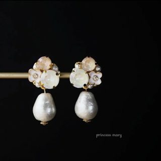 残り1で販売終了》雫コットンパール♡﻿white flower bijouピアス(ピアス)