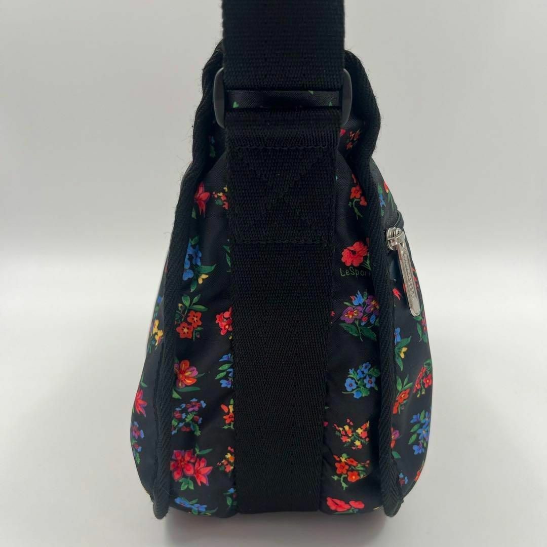 LeSportsac(レスポートサック)の【美品】レスポートサック　ショルダーバッグ 花　フラワー　ドット系　黒　ブラック レディースのバッグ(ショルダーバッグ)の商品写真