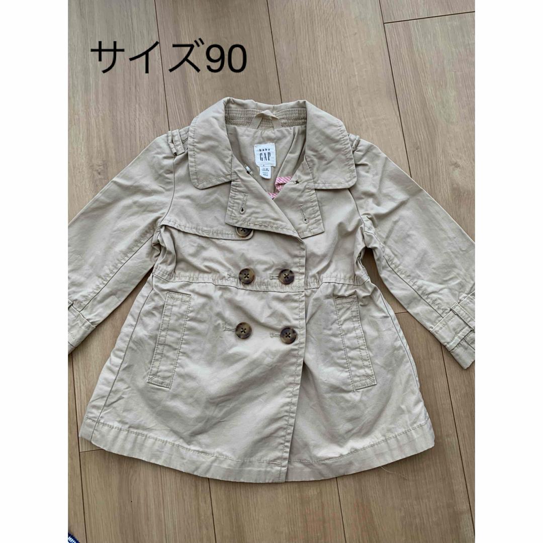 GAP(ギャップ)のGAPトレンチコート キッズ/ベビー/マタニティのキッズ服女の子用(90cm~)(コート)の商品写真