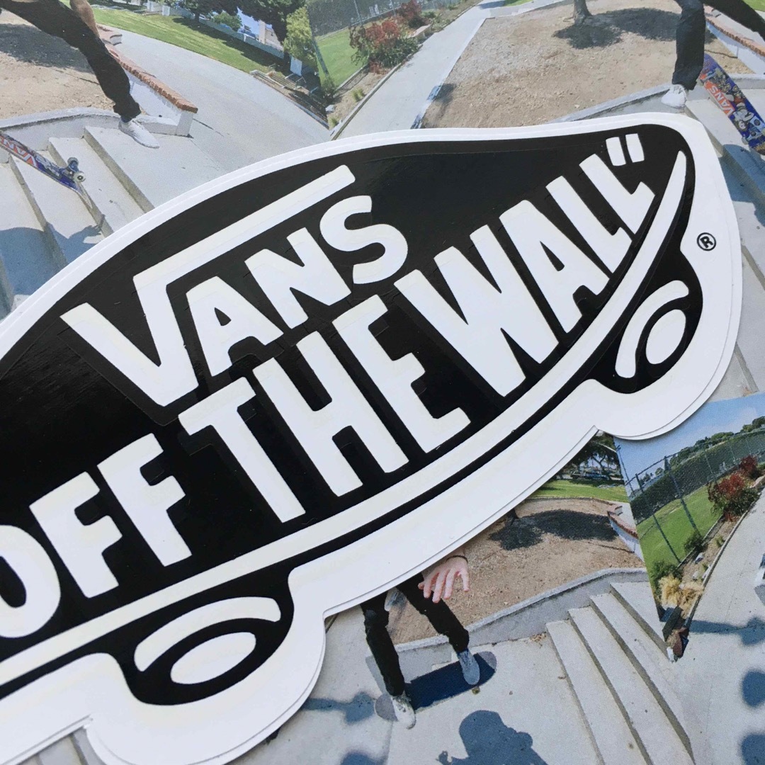 VANS VAULT(バンズボルト)のVANSバンズUS限定型抜きBIGsk8アイコンステッカーblack1点物 メンズのファッション小物(その他)の商品写真