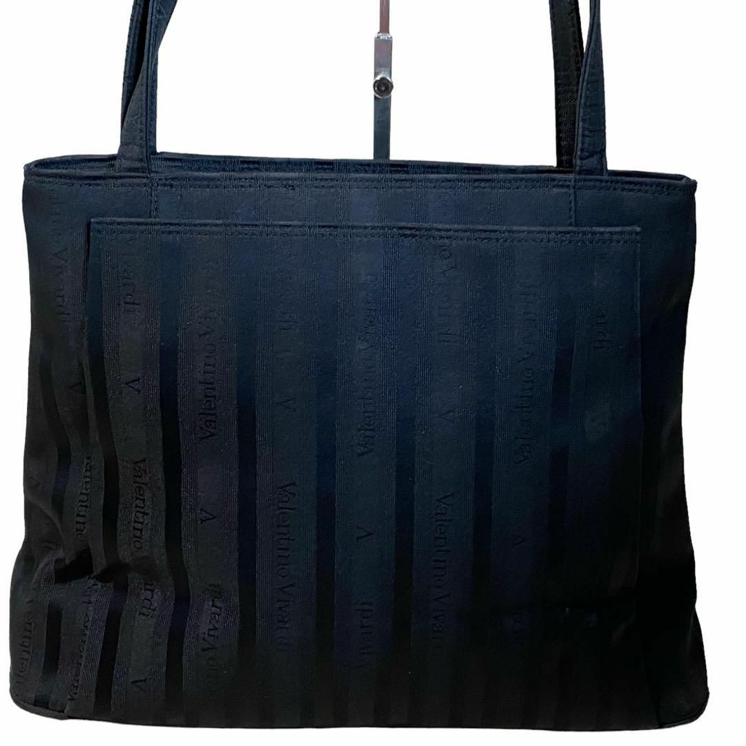 Valentino Vivardi トートバッグ　肩掛け　通勤　通学　黒　金 レディースのバッグ(トートバッグ)の商品写真