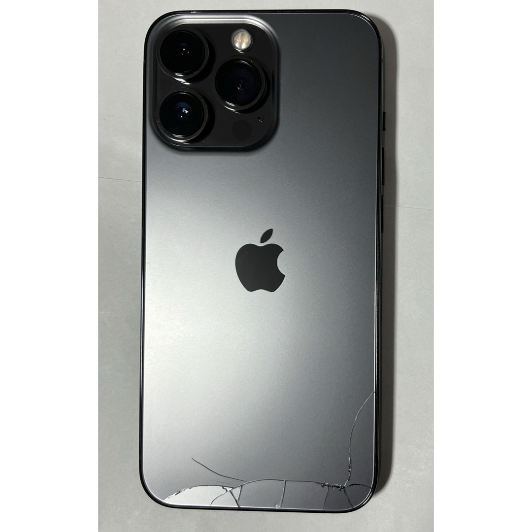 【中古】iPhone 13 Pro グラファイト 256GB バッテリー100% スマホ/家電/カメラのスマートフォン/携帯電話(スマートフォン本体)の商品写真