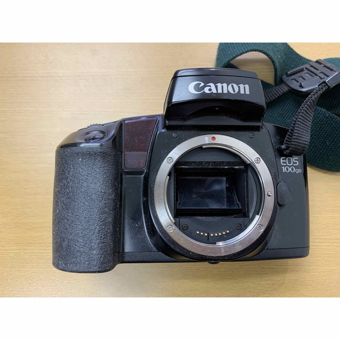 Canon(キヤノン)の【最終値下げしました】Canonカメラ2点　レンズ4点　その他10点〜おまとめ スマホ/家電/カメラのカメラ(その他)の商品写真