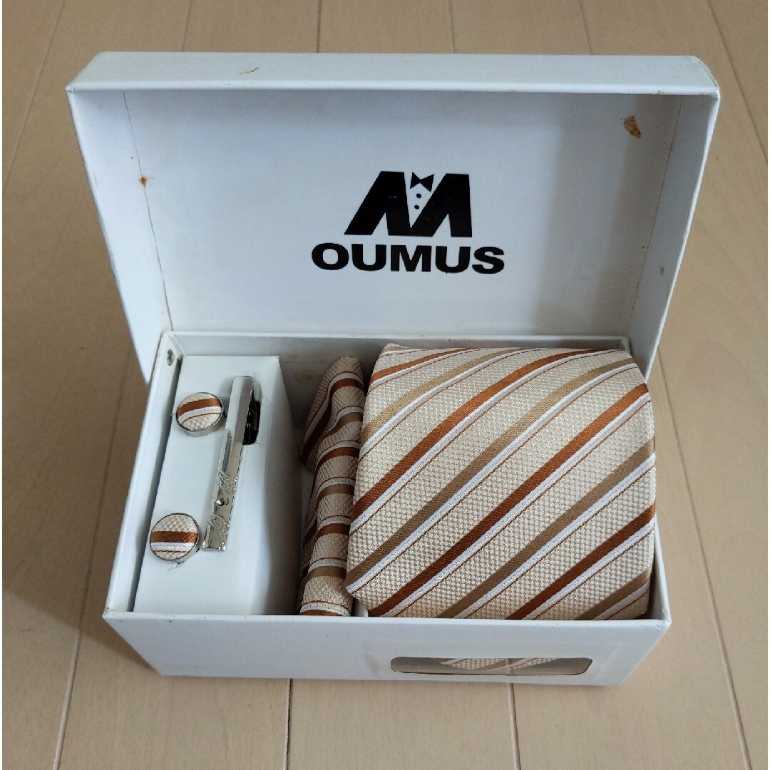 OUMUS ネクタイ　ポケットチーフ　ネクタイピン　カフス　セット　難アリ メンズのファッション小物(ネクタイ)の商品写真