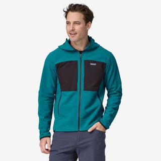 パタゴニア(patagonia)の新品 S パタゴニア メンズ・R2テックフェイス・フーディ パーカー  (パーカー)